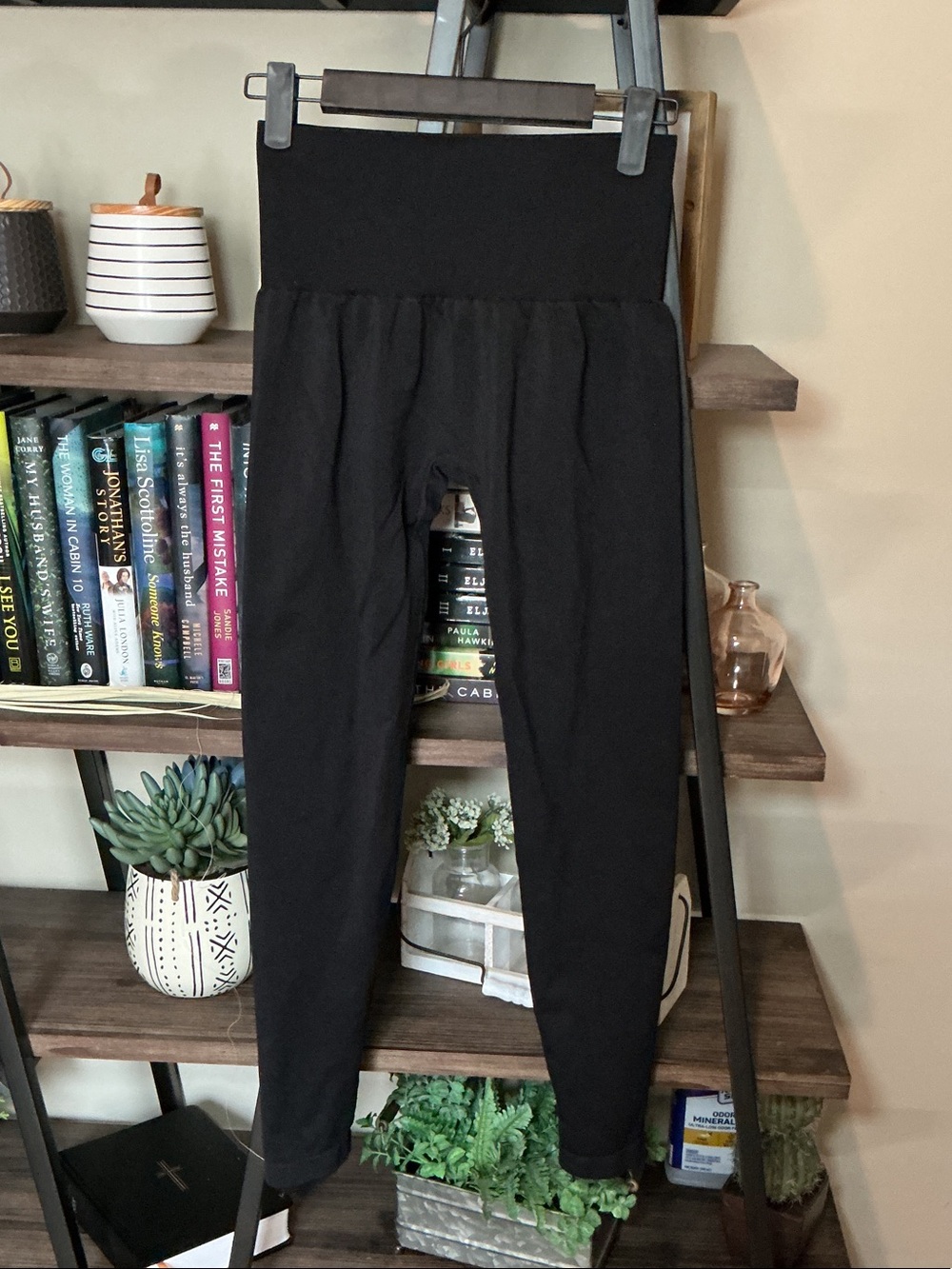 NVGTN Black High-Rise Women's Leggings Size S